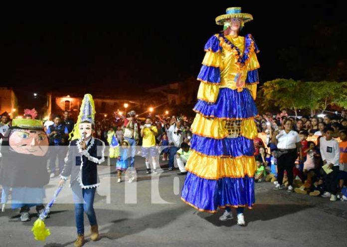 4 Espectáculo de bailes de Gigantonas Tradicionales en León