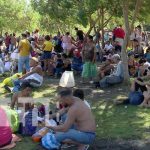Familias nicaragüenses se recrean sanamente en La laguna de Xiloá