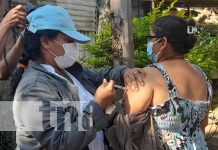 Jornada de vacunación en el Barrio La Curva del distrito Vl, Managua Foto: Jornada de vacunación en el Barrio La Curva del distrito Vl, Managua / TN8