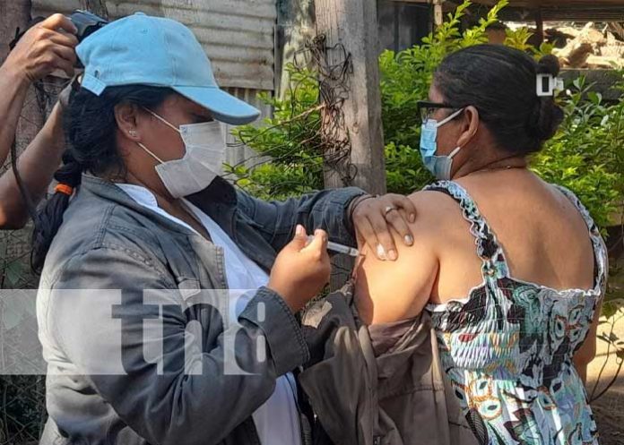 4 Foto: Jornada de vacunación en el Barrio La Curva del distrito Vl, Managua / TN8