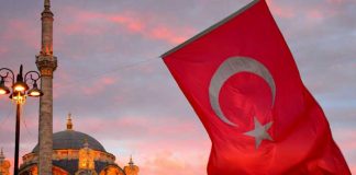 Foto: VIDEO | Un abuelito logra contar la historia luego de que este casi se ahoga, en Turquía / Cortesía