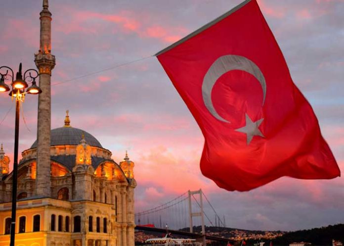 7 Foto: VIDEO | Un abuelito logra contar la historia luego de que este casi se ahoga, en Turquía / Cortesía