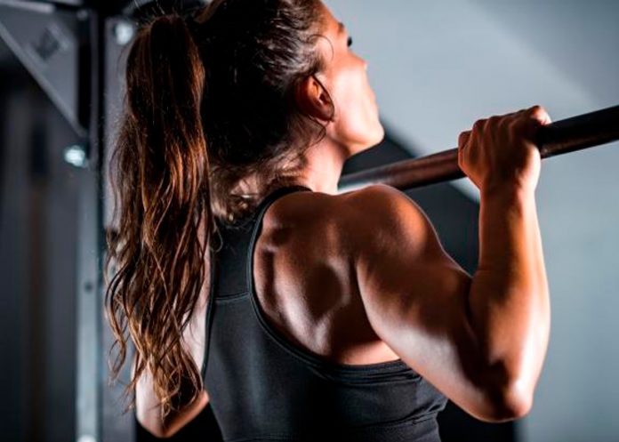 ¡La belleza le salió caro! Murió hacía ejercicio en un GYM en Ecuador