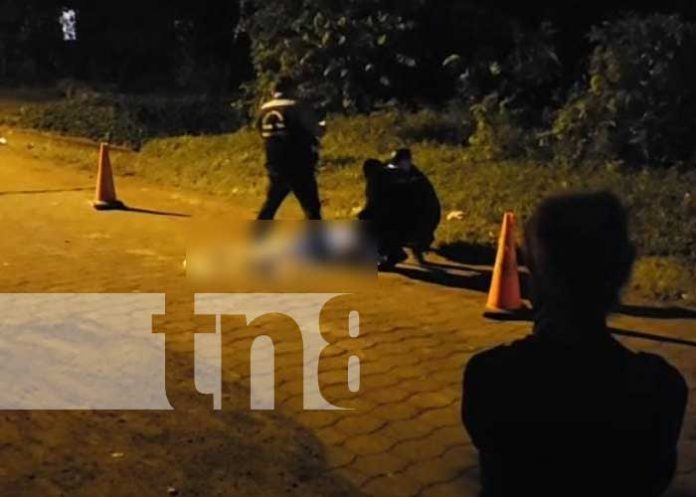 YT-RIVAS Encuentran a un hombre sin vida y en medio de la calle en Rivas