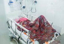Imprudente viejita en Alemania apaga respirador artificial porque hacía ruido En Alemania anciana apaga respirador artificial de paciente porque hacía ruido