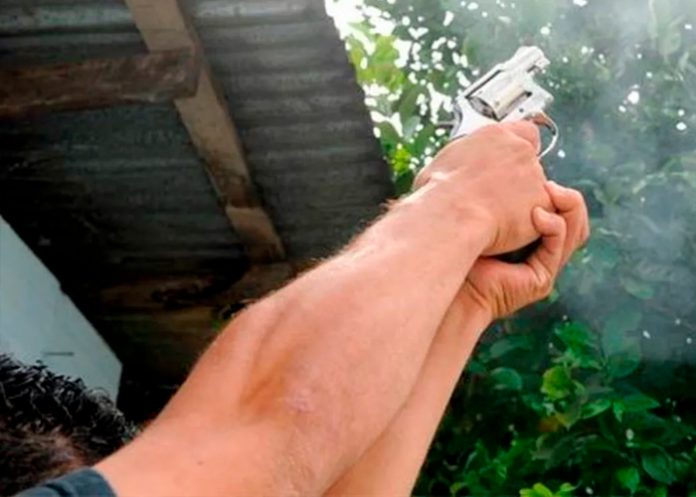 ¡Tragedia! A tiros celebró el triunfo de Argentina y terminó hiriendo a su hijo