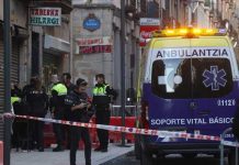 Un hombre asesina a su mujer en un bar en España