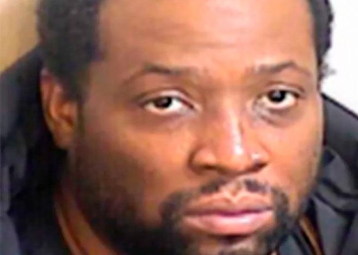 Mató a puñaladas a su hermana embarazada y le prendió fuego en California