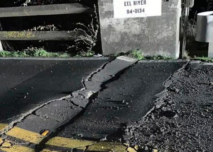 california4 Al menos dos muertos y 11 heridos tras el terremoto de 6.4 en California