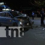 ¡Sangriento! Muere motociclista al chocar de frente contra un taxi en Managua ¡Sangriento! Muere motociclista al chocar de frente contra un taxi en Managua