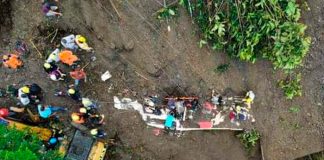 Derrumbe de tierra en Colombia sepultó un autobús con 25 personas