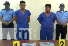 Tras las rejas un par de traficantes de drogas del barrio Bertha Díaz, en Managua Foto: Captura de traficantes de drogas en Managua / TN8