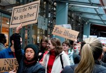Más de mil empleados del New York Times en huelga exigiendo aumento salarial Más de mil empleados del New York Times en huelga exigiendo aumento salarial