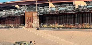 Militares ponen alambre de púa en la frontera para evitar el "sueño americano"