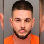 ¡Sin perdón de Dios! Asqueroso hombre es visto abusando de un perro en Florida