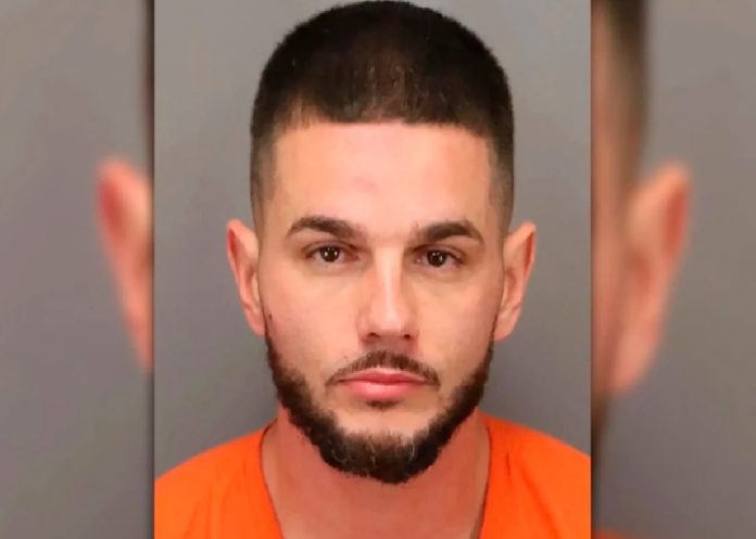 eeuu5 ¡Sin perdón de Dios! Asqueroso hombre es visto abusando de un perro en Florida