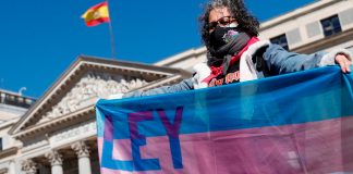 Aprueban polémica ley en España que permite cambiar libremente de género