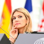 Parlamento Europeo destituye a Kaili como vicepresidenta por corrupción
