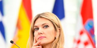 Parlamento Europeo destituye a Kaili como vicepresidenta por corrupción