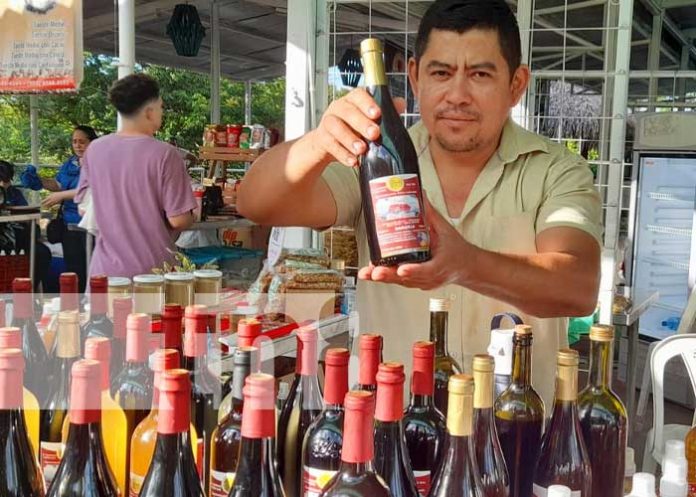 Foto: Gran variedad de productos en el Parque de Ferias / TN8