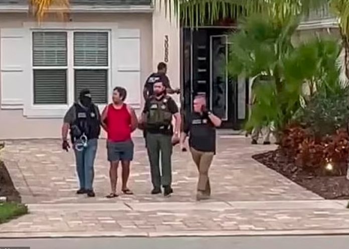 Capturan en Florida a dos pastores religiosos acusados de estafa