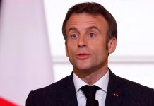 Policía de Francia realiza pesquisas en la sede del partido de Emanuel Macron Policía de Francia realiza pesquisas en sede del partido de Emanuel Macron