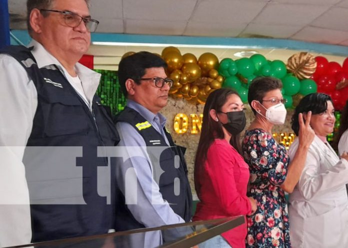 Foto: Firman enorme inversión en el Hospital Manolo Morales / TN8