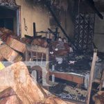 Se queman dos casas en Chinandega donde almacenaban piñatas Foto: Incendio en un par de viviendas en Chinandega / TN8