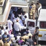 Registran 38 personas muertas por beber alcohol adulterado en India