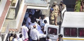 Registran 38 personas muertas por beber alcohol adulterado en India