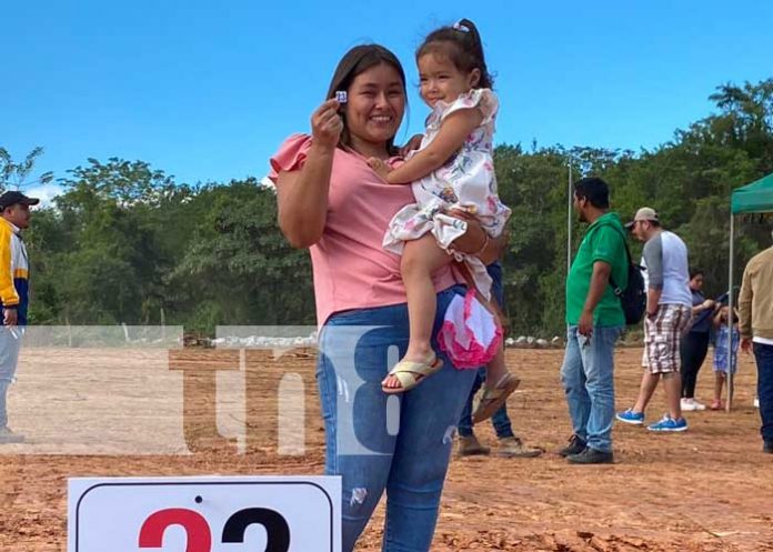 Un sueño hecho realidad, 40 familias reciben su lote de terreno en La Libertad, Chontales