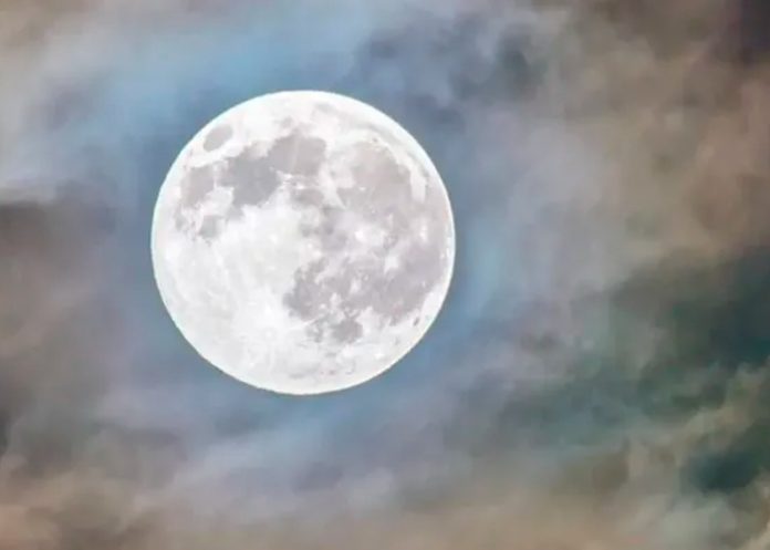 ¡Impresionante espectáculo! El cielo se iluminará con la Luna de Hielo