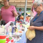 ¡A bajos costos! Ofertan productos decembrinos en ferias de economía familiar ¡A bajos costos! Ofertan productos decembrinos en ferias de economía familiar