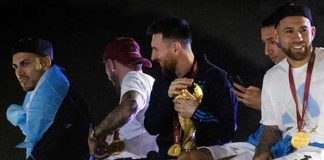 Foto: Messi y jugadores de Argentina vivieron un momento tenso