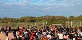 Más 700 migrantes, entre ellos niños, capturados en áreas desoladas de Texas