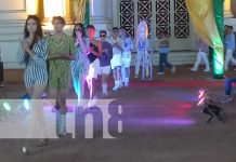 Managua disfruta de la pasarela de moda navideña en Plaza Soberanía Managua disfruta de la pasarela de moda navideña en Plaza Soberanía