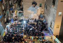 ¡Barrilete cósmico! Finalmente abrieron el ventanal de Maradona en Nápoles Foto: Maradona, una figura mítica del fútbol / GETTY