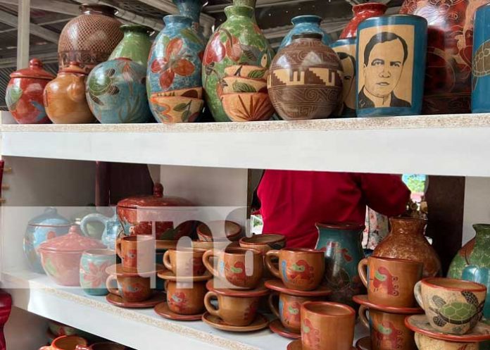 Parque Nacional de Ferias luce concurrido en temporada decembrina