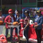 Entregan material deportivo a jugadoras de softball en Ometepe