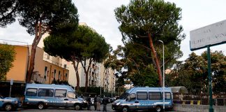 Asesinan a tiros a tres mujeres durante una reunión en un barrio de Roma