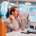 Entérate por qué ves a alguien bostezar y te dan ganas a ti ¿son contagiosos?