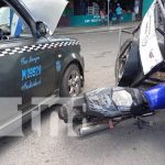 Taxista irrespeta «Alto» y manda al hospital a mujer embarazada en Managua Foto: Accidente entre caponera y taxi deja a embarazada con lesiones / TN8