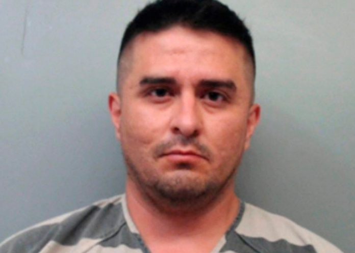Cadena perpetua para ex policía fronterizo por matar a cuatro mujeres en Texas