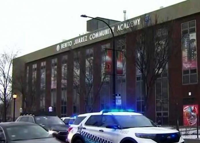 Tiroteo deja un saldo de 2 muertos en escuela de Chicago, Estados Unidos