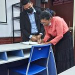 Esmero y esfuerzo: A sus 61 se recibe como intérprete en la UNAN-Managua UNAN-Managua, Nicaragua, corazón de un gran logro