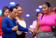 «Liposucción divina» Pastor hace bajar de peso a una devota en pleno culto "Liposucción divina" Pastor hace bajar de peso a una devota en pleno culto