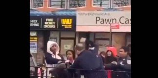 Policía captado golpeando a una adolescente de 12 años en EE.UU. (VIDEO)