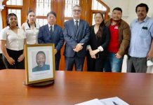 Delegación de Nicaragua firma libro de condolencias por Pelé Delegación de Nicaragua firma libro de condolencias por Pelé