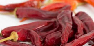 Por esta razón no debes ingerir en exceso la comida picante