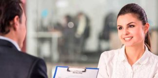 ¡Qué amargados! Joven fue a una entrevista de trabajo y la rechazan por sonreír